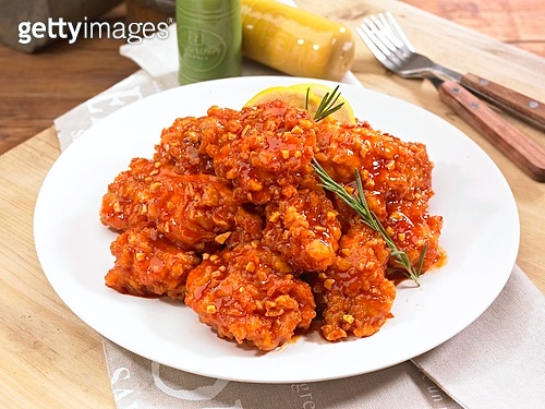순살양념치킨 300