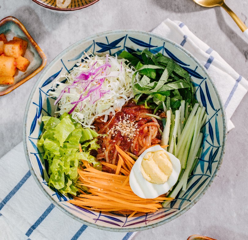 매코미 비빔국수