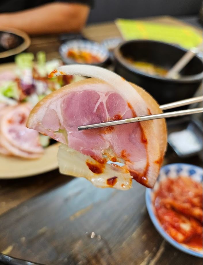 훈제족발 무침